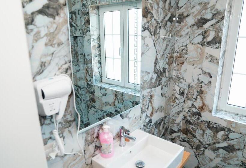 스탠다드 룸, Ionian