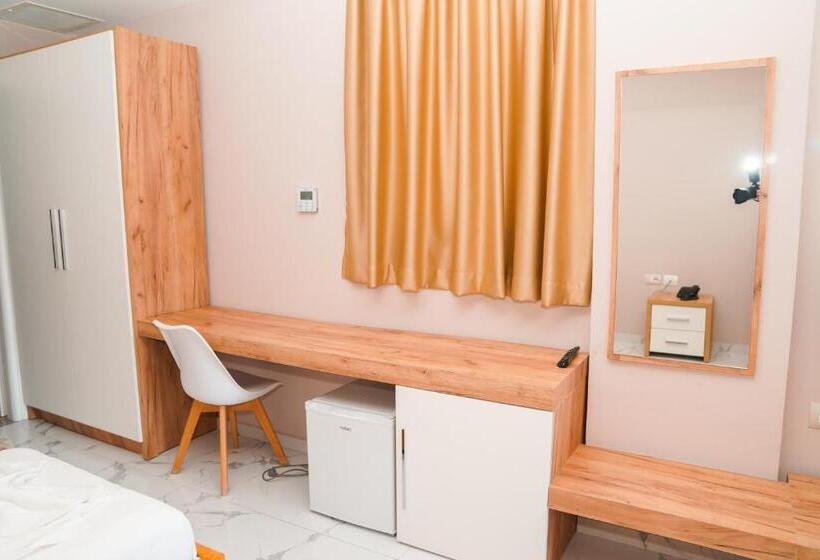 스탠다드 스튜디오, Ionian