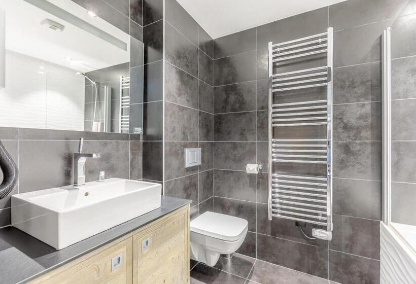 Superior Room with Terrace, Victoria Lodge, Friendly