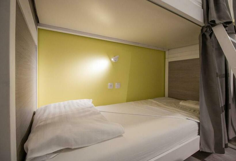 تختخواب در اتاق مشترک, Dandelion Boutique Hostel