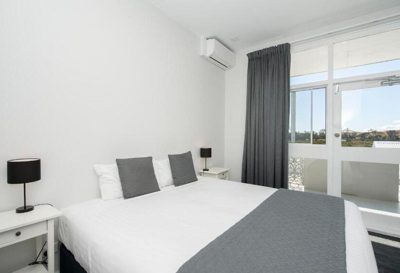 חדר סטנדרט עם מיטת קינג, The Parade