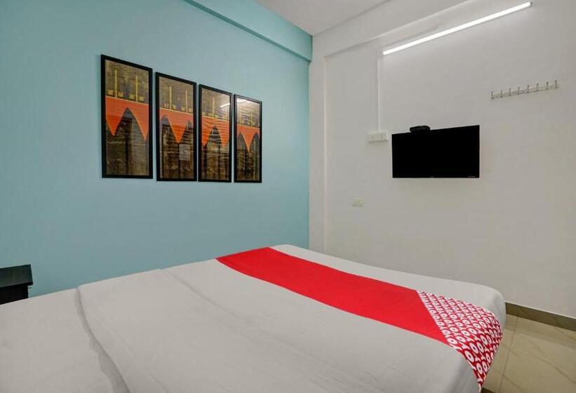 スタンダードルーム, Oyo Flagship 37789 Cozy Stay Near Palarivattom Metro Station