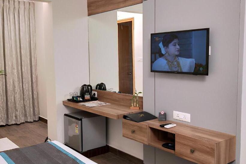 디럭스 룸 킹사이즈 침대, Park Iris Hotels, Mg Road