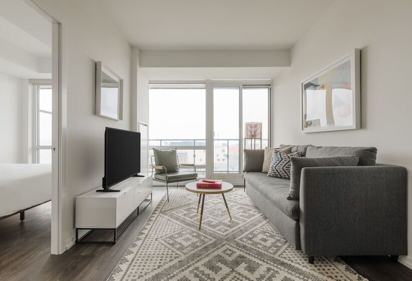 آپارتمان 3 خوابه, Sonder At The Liberty