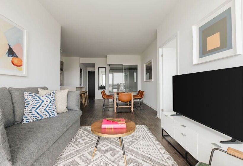 آپارتمان 3 خوابه, Sonder At The Liberty