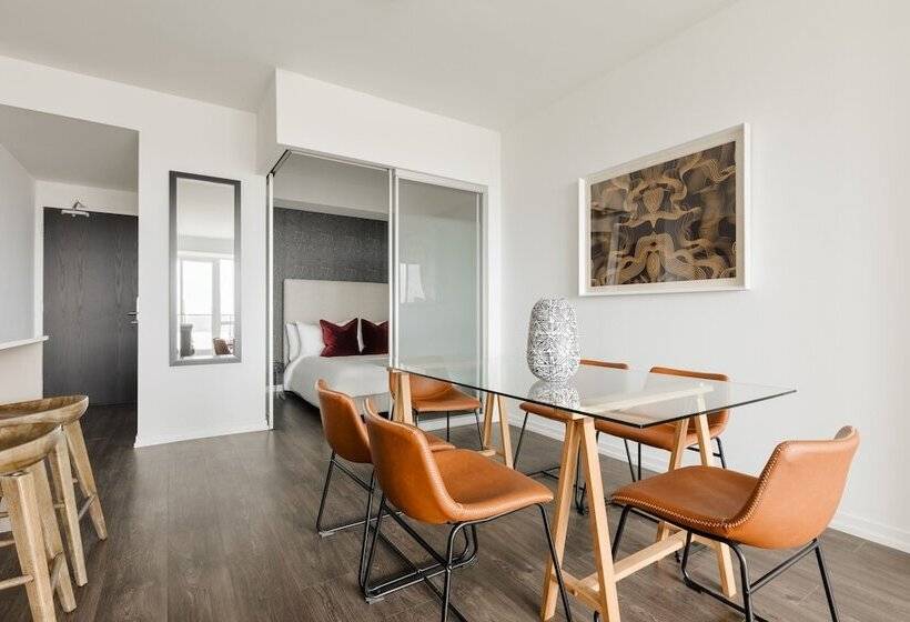 آپارتمان 3 خوابه, Sonder At The Liberty