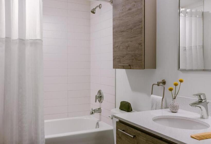 استودیو استاندارد با بالکن, Sonder At The Liberty