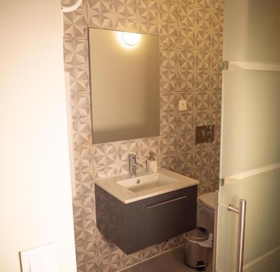 Четырехместный Номер Стандарт, Guest House Stories