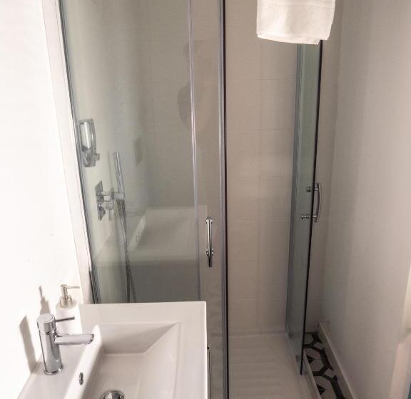 Семейный Номер, Guest House Stories