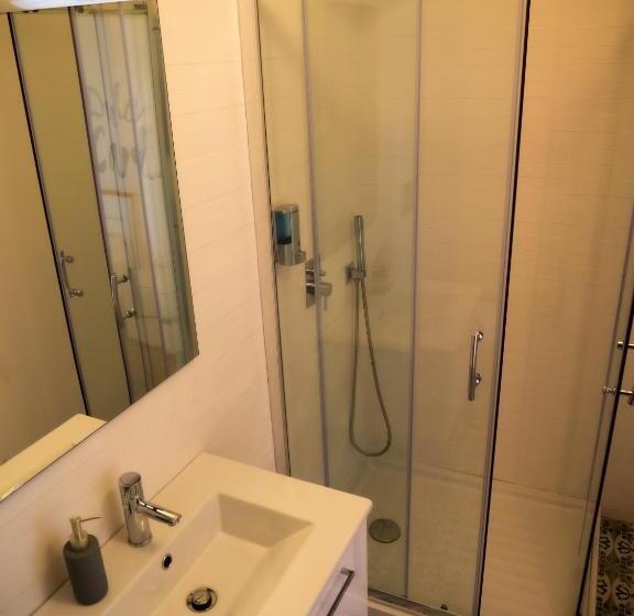 Номер Стандарт Трехместный, Guest House Stories