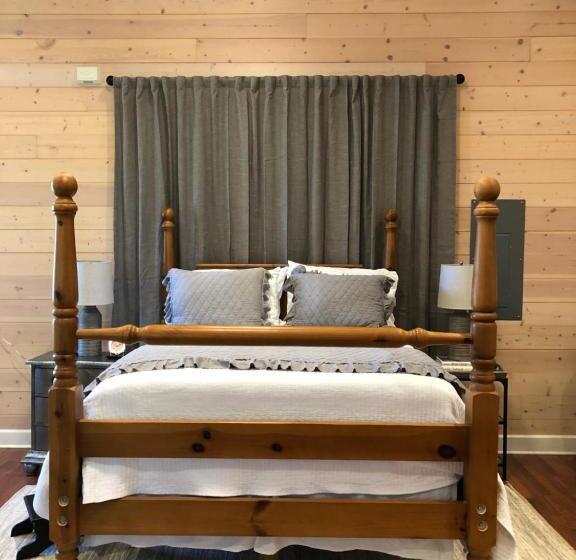 شقة غرفة واحدة مطلة على الحديقة, Chapman House