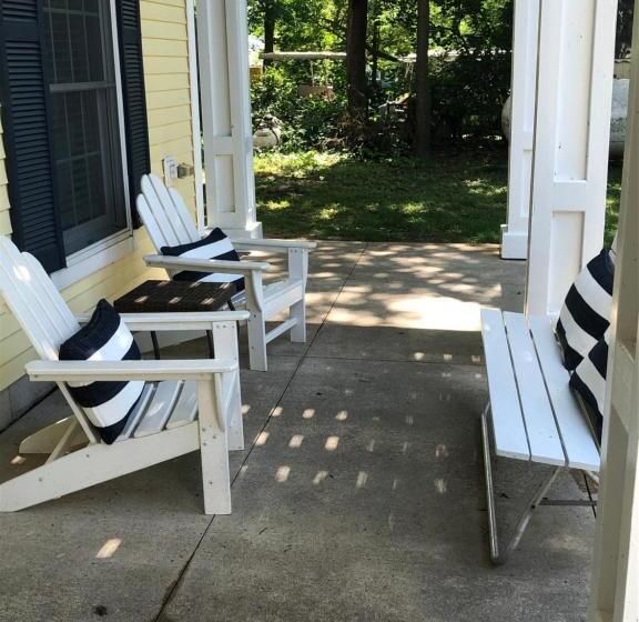 شقة غرفة واحدة مطلة على الحديقة, Chapman House