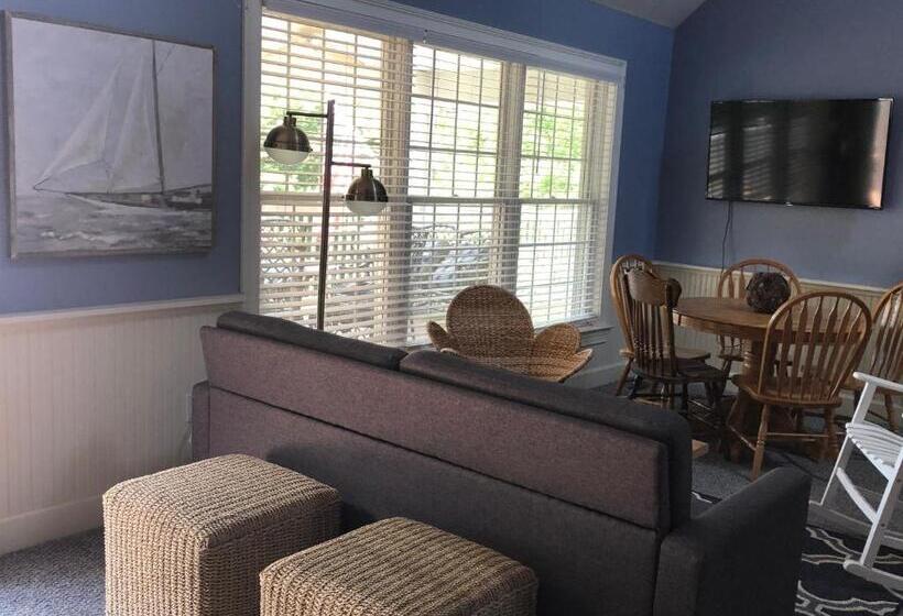 شقة غرفة نوم واحدة مزودة بشُرفة, Chapman House