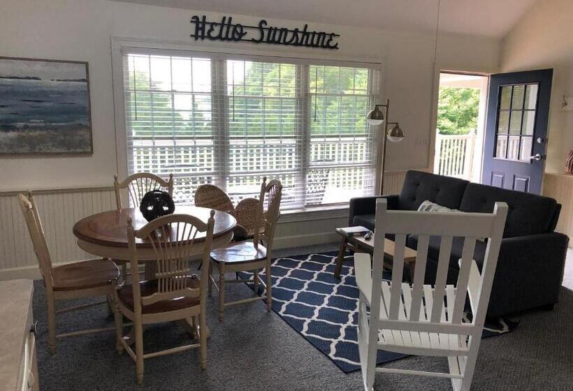 شقة غرفة نوم واحدة مزودة بشُرفة, Chapman House