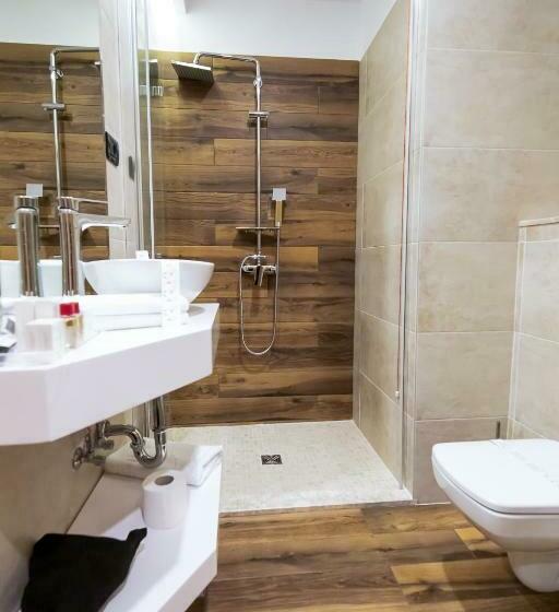 اتاق اکونومی, Grand View Hotel & Suites Copou