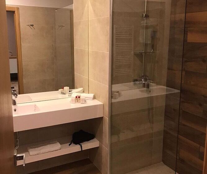 آپارتمان لوکس 1 خوابه, Grand View Hotel & Suites Copou