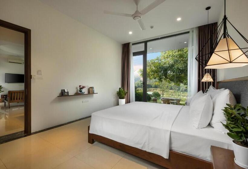 اتاق لوکس با تخت بزرگ, Ivory Villas And Resort