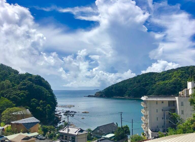 חדר משפחתי נוף לים, Guesthouse All You Need