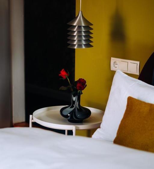 Quarto Estandar com Sacada, Molo Rouge