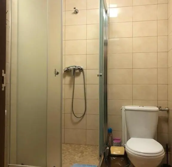 Chambre Basic Individuelle, Apartment Complex