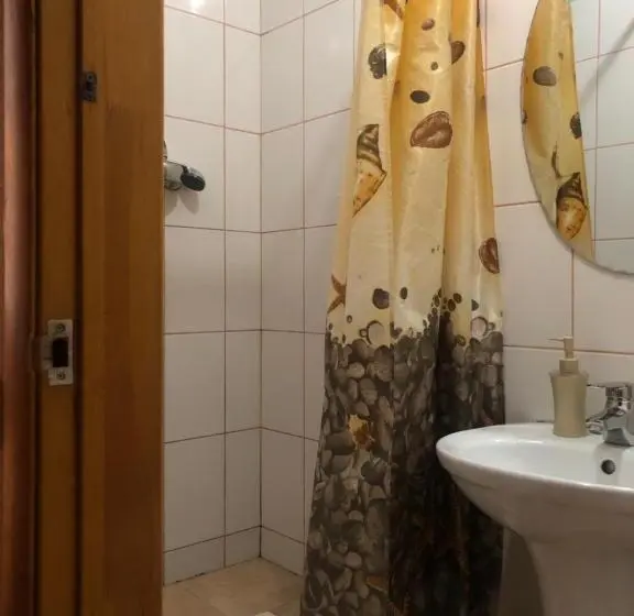 Chambre Standard, Apartment Complex