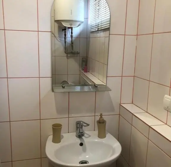Chambre Basic, Apartment Complex