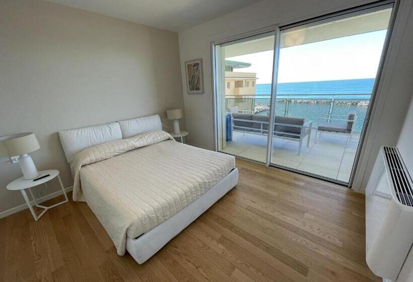 带1个卧室的豪华公寓, Gli Scogli Luxury Residence