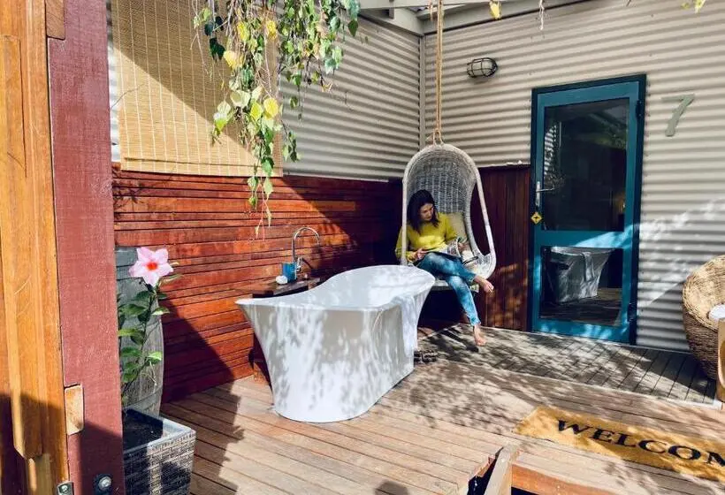 デラックススタジオ, Grape Juice Retreat Rustic Romantic Gateway 5mins To Beaches & Town