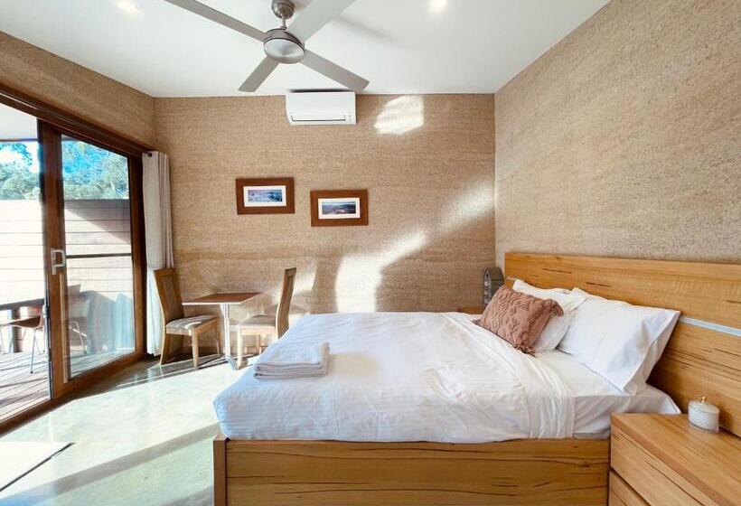 استودیو استاندارد با تراس, Grape Juice Retreat Rustic Romantic Gateway 5mins To Beaches & Town