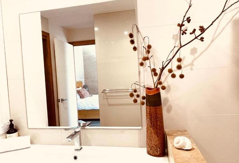 استودیو استاندارد با تراس, Grape Juice Retreat Rustic Romantic Gateway 5mins To Beaches & Town