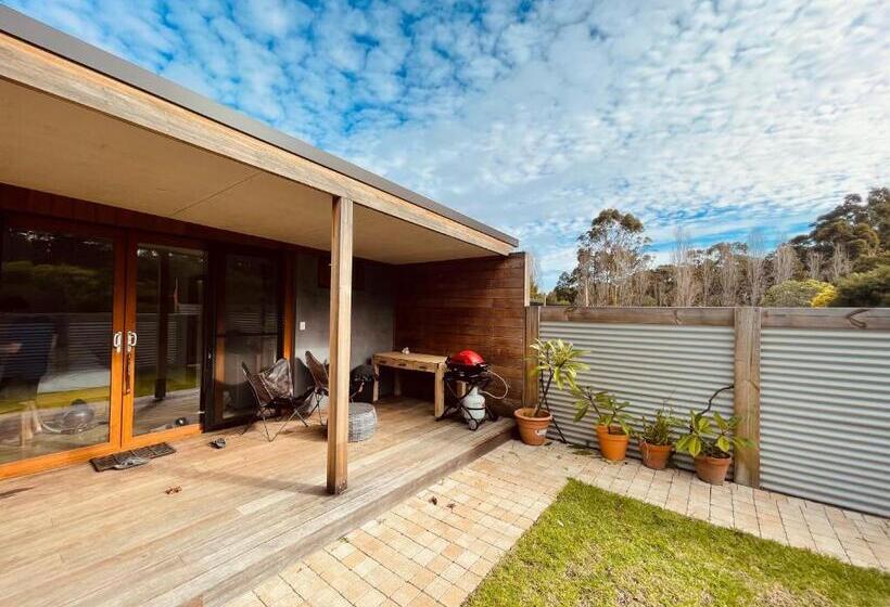 استودیو استاندارد با تراس, Grape Juice Retreat Rustic Romantic Gateway 5mins To Beaches & Town