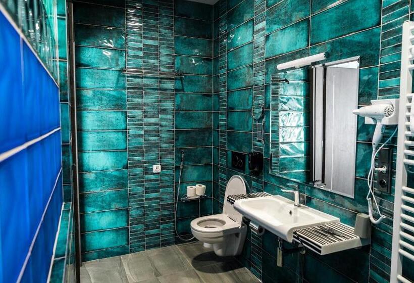 スタンダードインサイドビュールーム, Jurkos