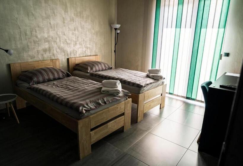 バルコニー付きスタンダードルーム, Jurkos