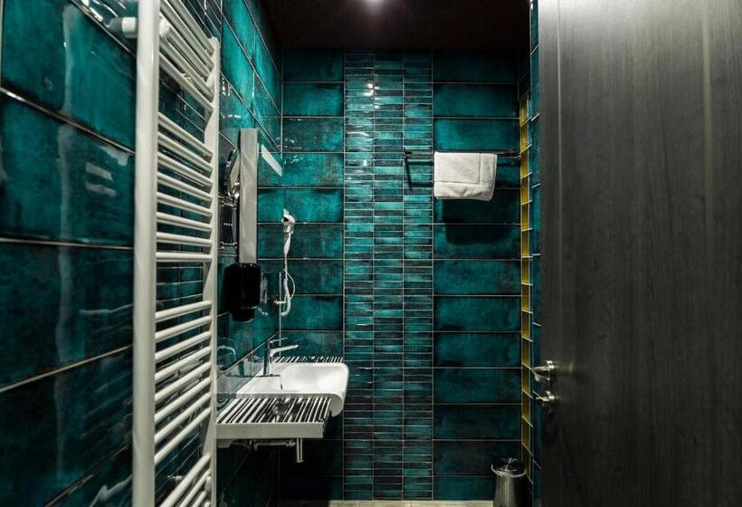 バルコニー付きスタンダードルーム, Jurkos