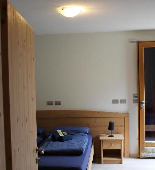 غرفة قياسية ثلاثية, Agritur Fiore