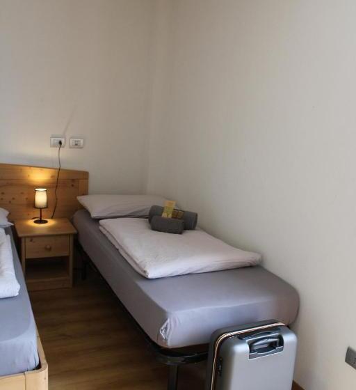 غرفة قياسية ثلاثية, Agritur Fiore