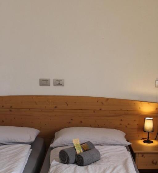 غرفة قياسية ثلاثية, Agritur Fiore