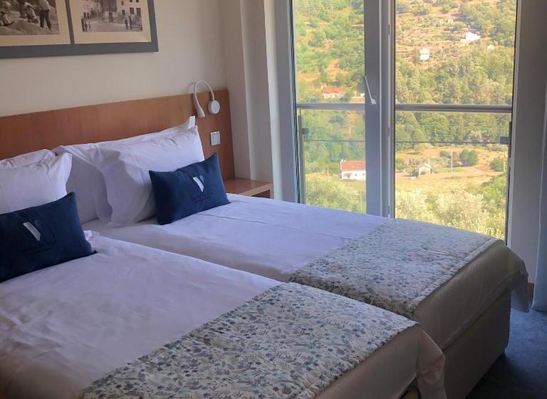 スタンダードシティビュールーム, Da Vila