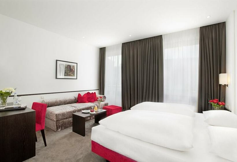 חדר סופריור לשלושה, Eden Hotel Wolff