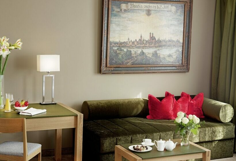 חדר סופריור לשלושה, Eden Hotel Wolff