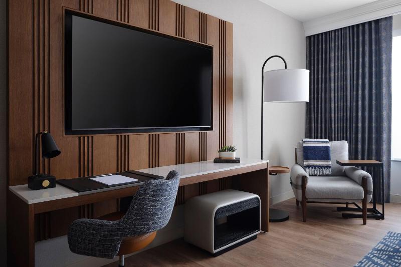 Номер Deluxe Кровать Кинг, Austin Marriott South