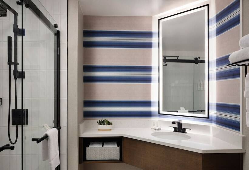 Номер Deluxe, Austin Marriott South