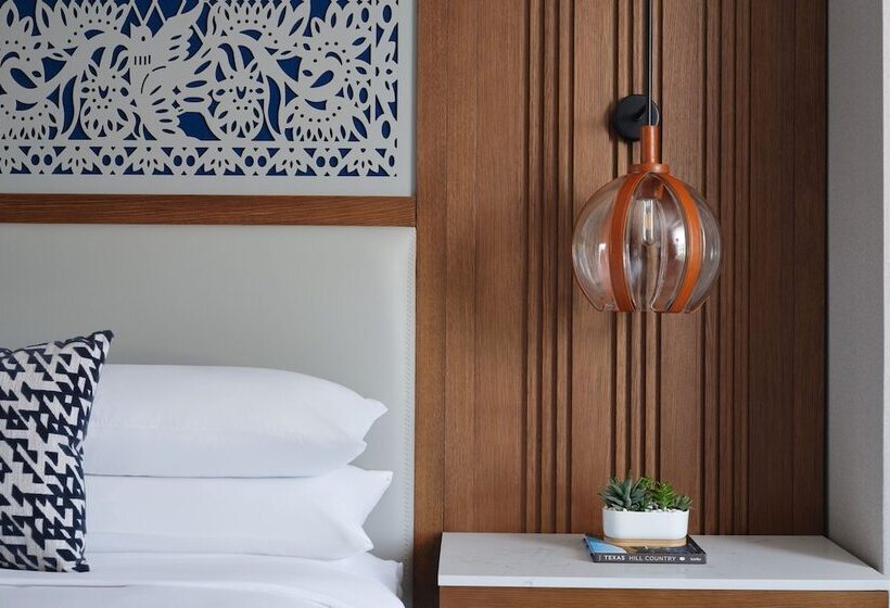 Номер Deluxe, Austin Marriott South