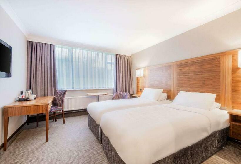 Номер Стандарт, Cedar Court Hotel Huddersfield