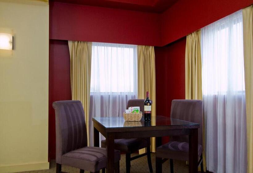 스위트, Comfort Inn & Suites City Views