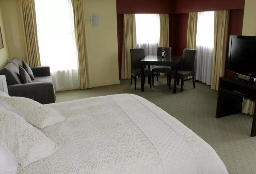 キングサイズベッドのスイートルーム, Comfort Inn & Suites City Views