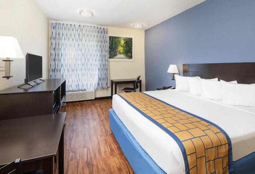 带大床的标准间, Days Inn By Wyndham Macon I75 North