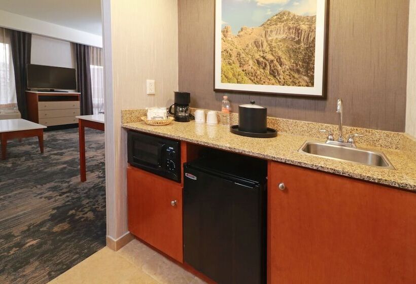 استودیوی استاندارد, Hampton By Hilton Chihuahua