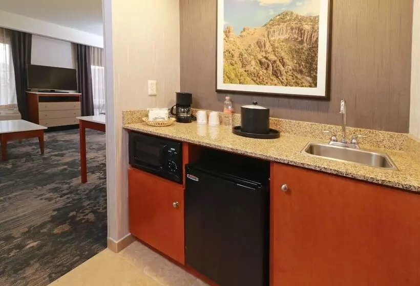 استودیوی استاندارد, Hampton By Hilton Chihuahua