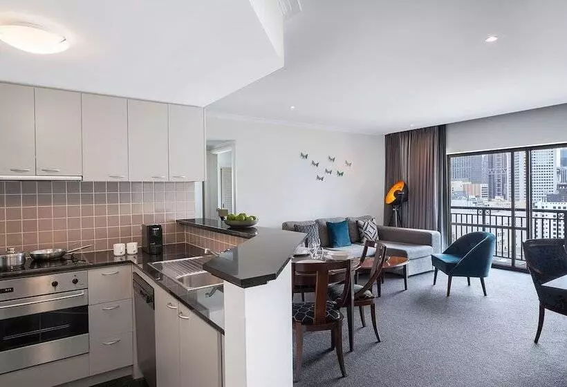 2 Bedroom Premium Apartment, Mantra On Russell